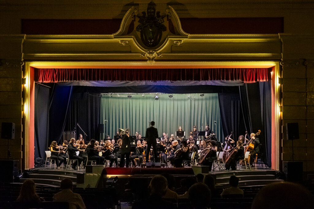 Dani de Baza y la Orquesta del Romanticismo